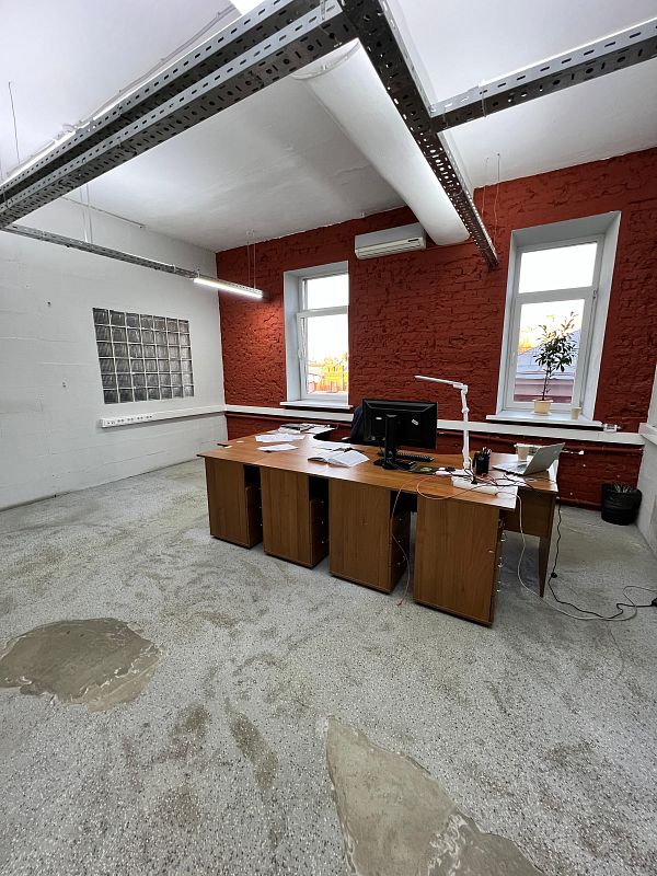 Офис на 3 этаже кабинетной планировки